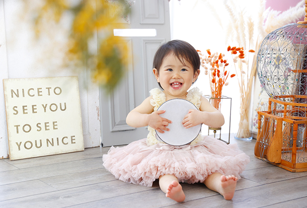 子ども好きなスタッフと<br class='sp'>あそびながらの撮影